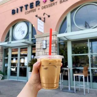 Rose Latte // IG: @munchwithmyan