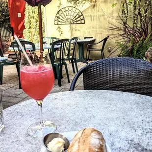 Bread and butter and mocktail