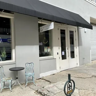 Bittersweet Confections Storefront and Entrance