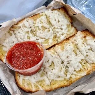 GARLIC BREAD w/ VEGAN CHEESE