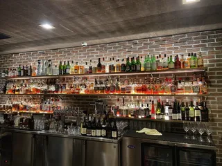 Aman's Beer & Wine