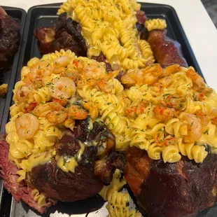 Stuffed Turkey Leg with Mac &amp; Cheese