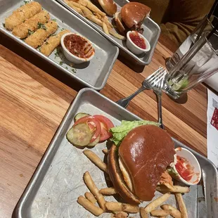 Classic Burger* Bacon-guacamole Deluxe Burger*