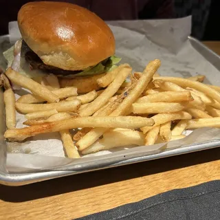 Classic Cheeseburger*