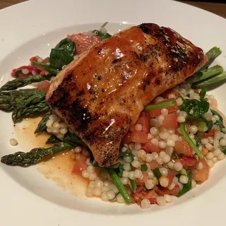 Enlightened Cherry Chipotle Glazed Salmon*