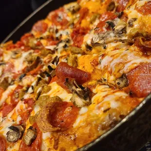 BJ's Brewhouse Classic Pizza