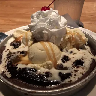 Hot Fudge Brownie Pizookie