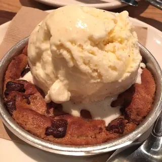 Gluten-Free Chocolate Chip Pizookie