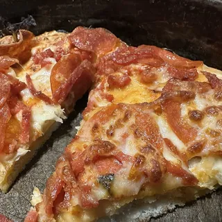 Pepperoni Extreme Pizza - Shareable