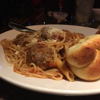 Jumbo Spaghetti And Meatballs