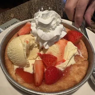 Strawberry Shortcake Pizookie