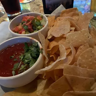 Chips & Housemade Guacamole Salsa