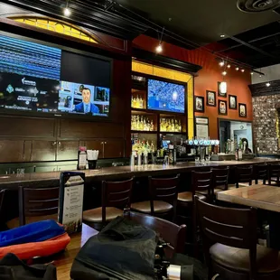sushi and sashimi, interior