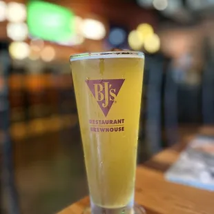 Hefeweizen. I feel the phoned it in on different glasses for different beers though.