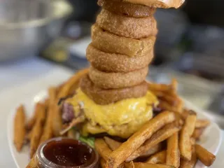 Kallans Bar and Grill