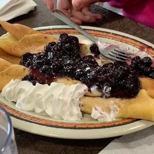 Stuffed crepes with blueberries