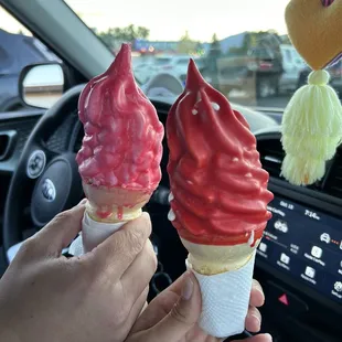 Size small cotton candy &amp; cherry dipped cone
