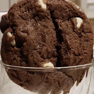 a chocolate cookie in a glass bowl