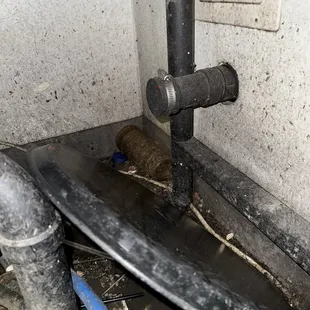 Under bar&apos;s dishwasher