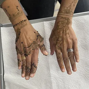 Henna is like a temporary tattoo
