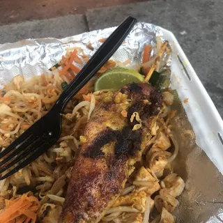 UNCUT Chicken Pad Thai