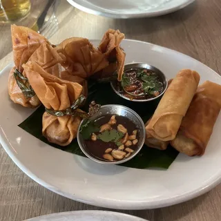 Vegetable Crispy Rolls (V)