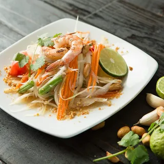 Som Tum (Papaya Salad)