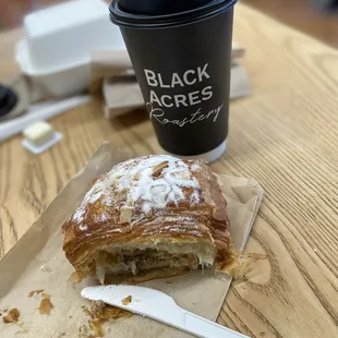 Almond croissant and Gingerbread Latte @blackacresroastery