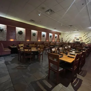 Dining with rifle exhibit on wall