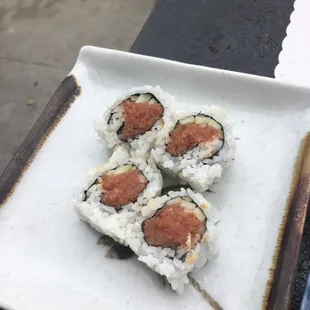 Spicy tuna roll