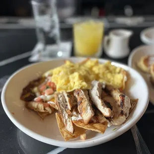 Chilaquiles with chicken