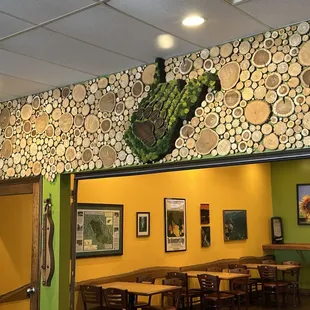 Decor with a lot of space.