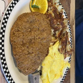 BIGFOOT Chicken Fried Steak & Eggs* (2520-2580 cals.)