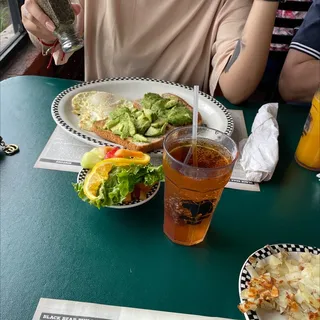 Avocado Toast (550-590 cals.)