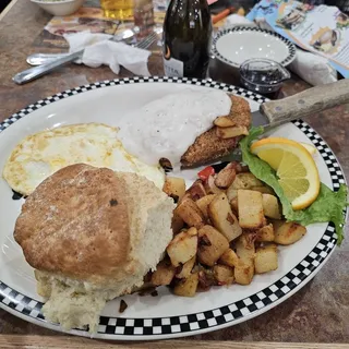 New York Steak & Eggs* (690-750 cals.)