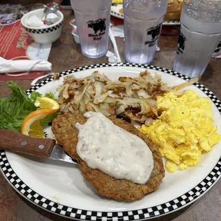 Chicken Fried Steak (560 cals.)