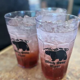 Huckleberry Lemonade (270 cals.)