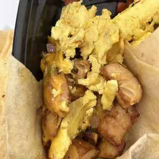 Chorizo Breakfast Burrito (1360-1410 cals.)