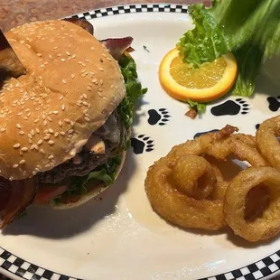 Bob&apos;s Big Bear Burger* - For Hungry Bears (1290 cals.)