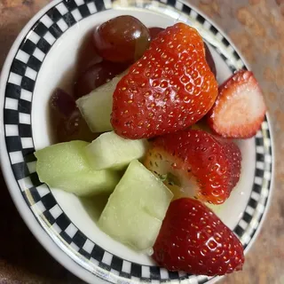 Fruit Bowl (230 cals.)