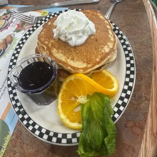 Sweet Cream Pancakes (890 cals.)