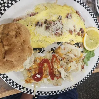 Bruce's Meat Lover's Omelette (610 cals.)