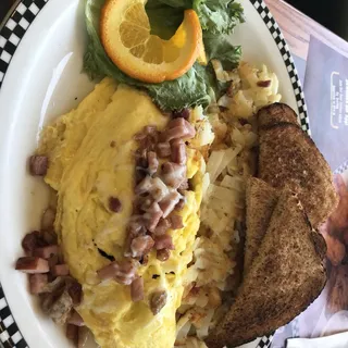 Bruce's Meat Lover's Omelette (610 cals.)