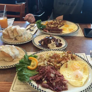 Corned Beef Hash (280 cals.)