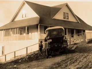 Barretta Gardens Inn Bed & Breakfast