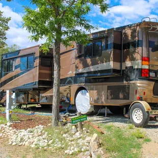 RV Sites: Back in &amp; Pull Thru Sites with 30/50 amp with Full Hook Ups. Shower House. Mini Store. Laundry Facilities.