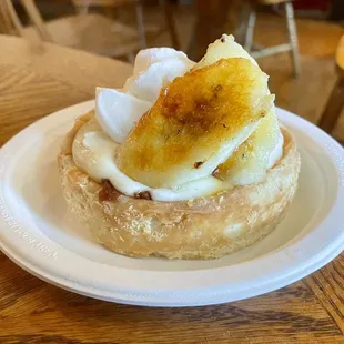 Caramelized banana cream pie