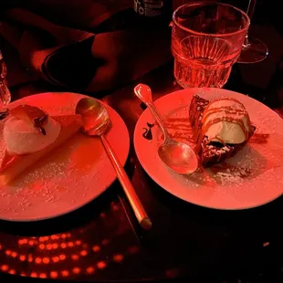 The offered dinner was better than expected, and the deserts were delicious too!  These were two favorites.