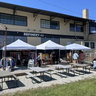 the outside of a clothing store