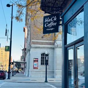 a view of the outside of the building